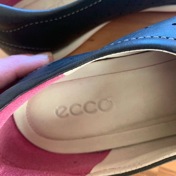 Ecco black leather sneakers size 10-10.5 (European 41) - Picture 7 of 13